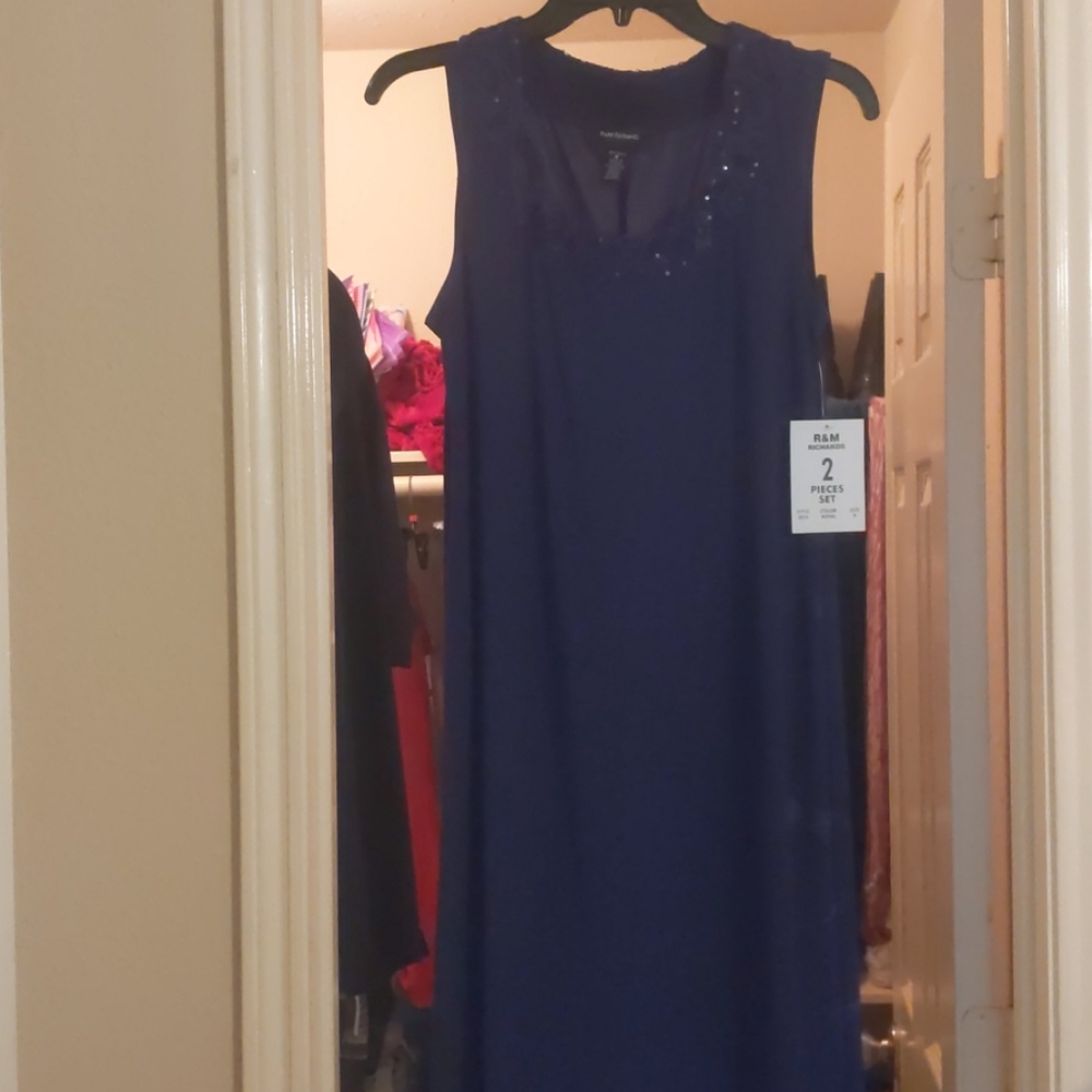 Dress - Picture 2 of 2